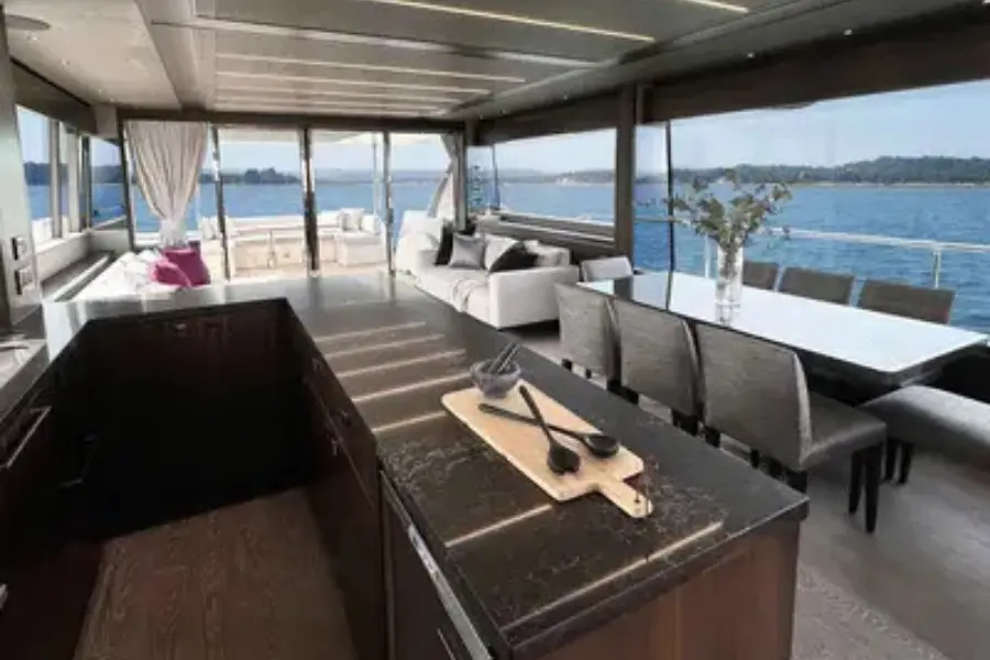 Sunseeker 76